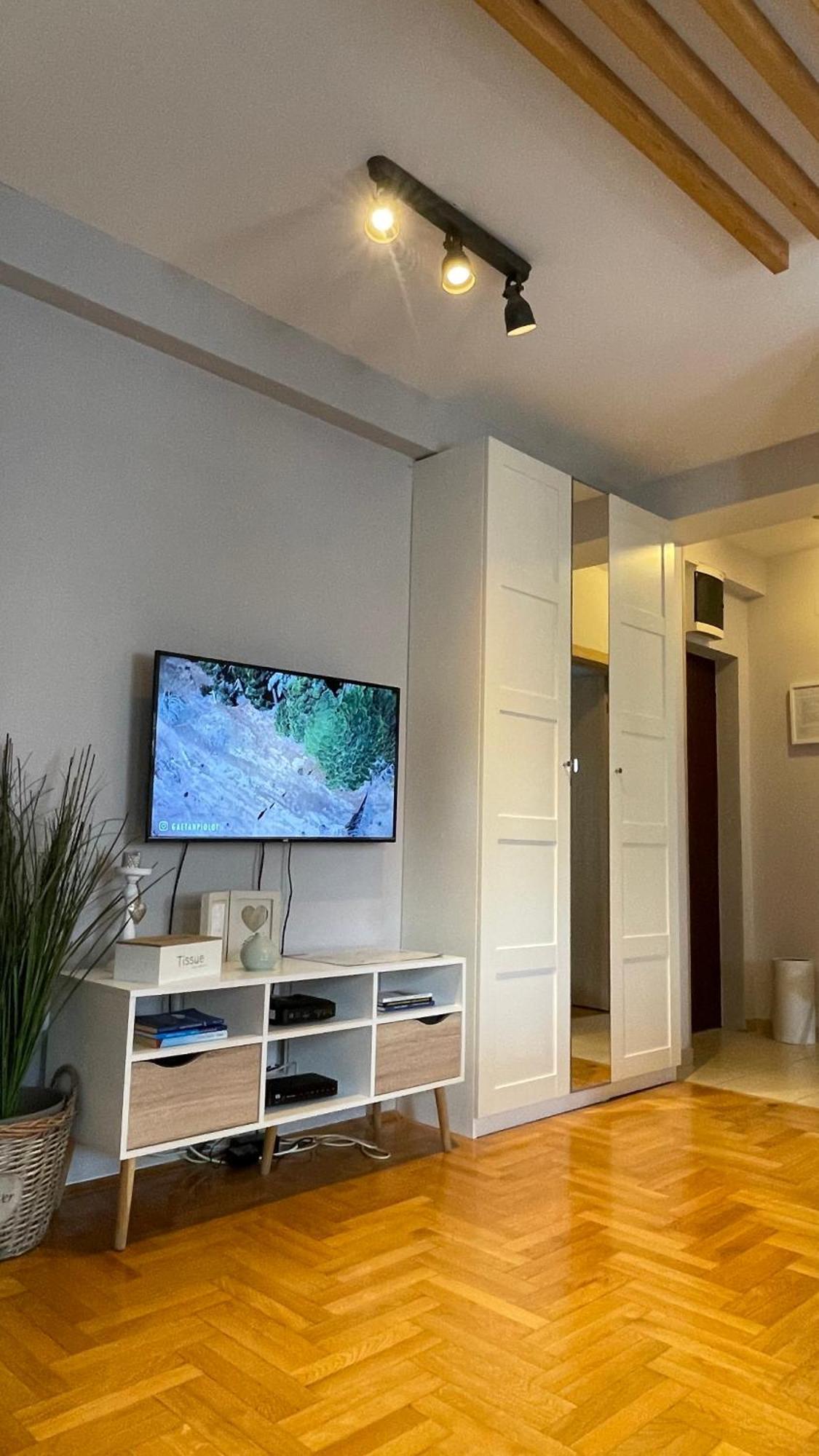 Apartment Cerska Mrb Belgrado Esterno foto